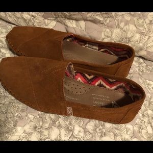 Bobs brown suede